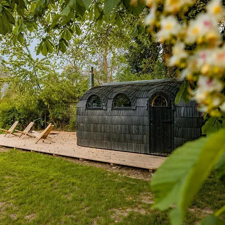 Semesterbostad Spacious With Terrace And Garden View *