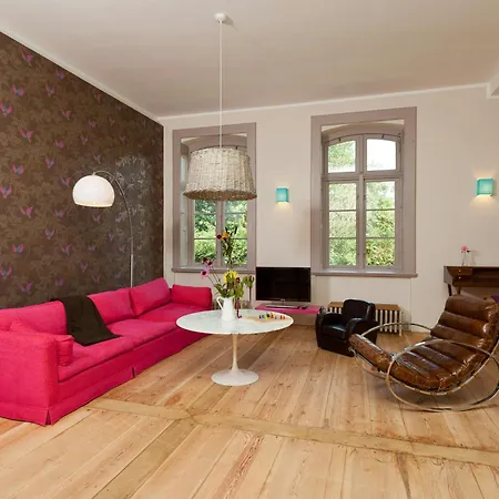 Semesterbostad Spacious With Terrace And Garden View *