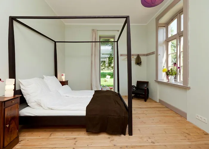 Spacious With Terrace And Garden View Walow