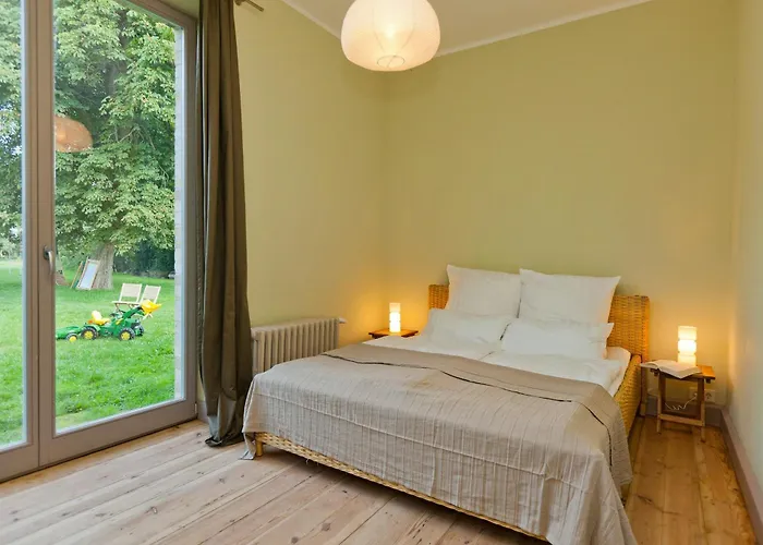 Spacious With Terrace And Garden View Vakantiehuis Walow
