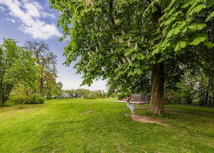 Spacious With Terrace And Garden View Vakantiehuis *