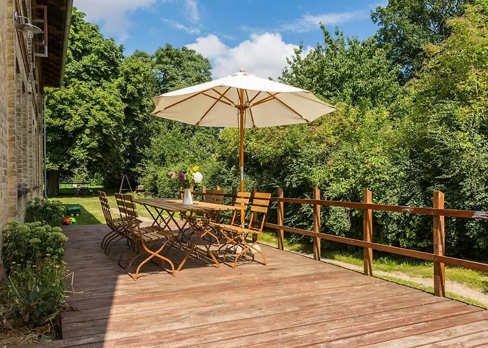 Spacious With Terrace And Garden View Vakantiehuis Walow